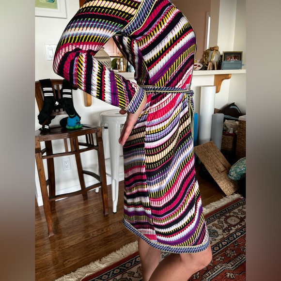 BCBG MaxAzaria, brightly colored, printed dress - Picture 4 of 10